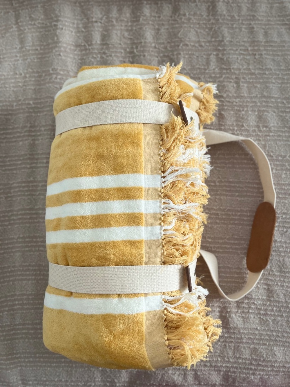 Business & Pleasure oversized vintage yellow beach blanket-NWOT